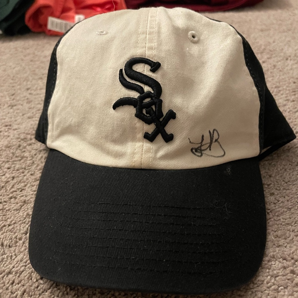 Justin Bieber signed white sox baseball hat